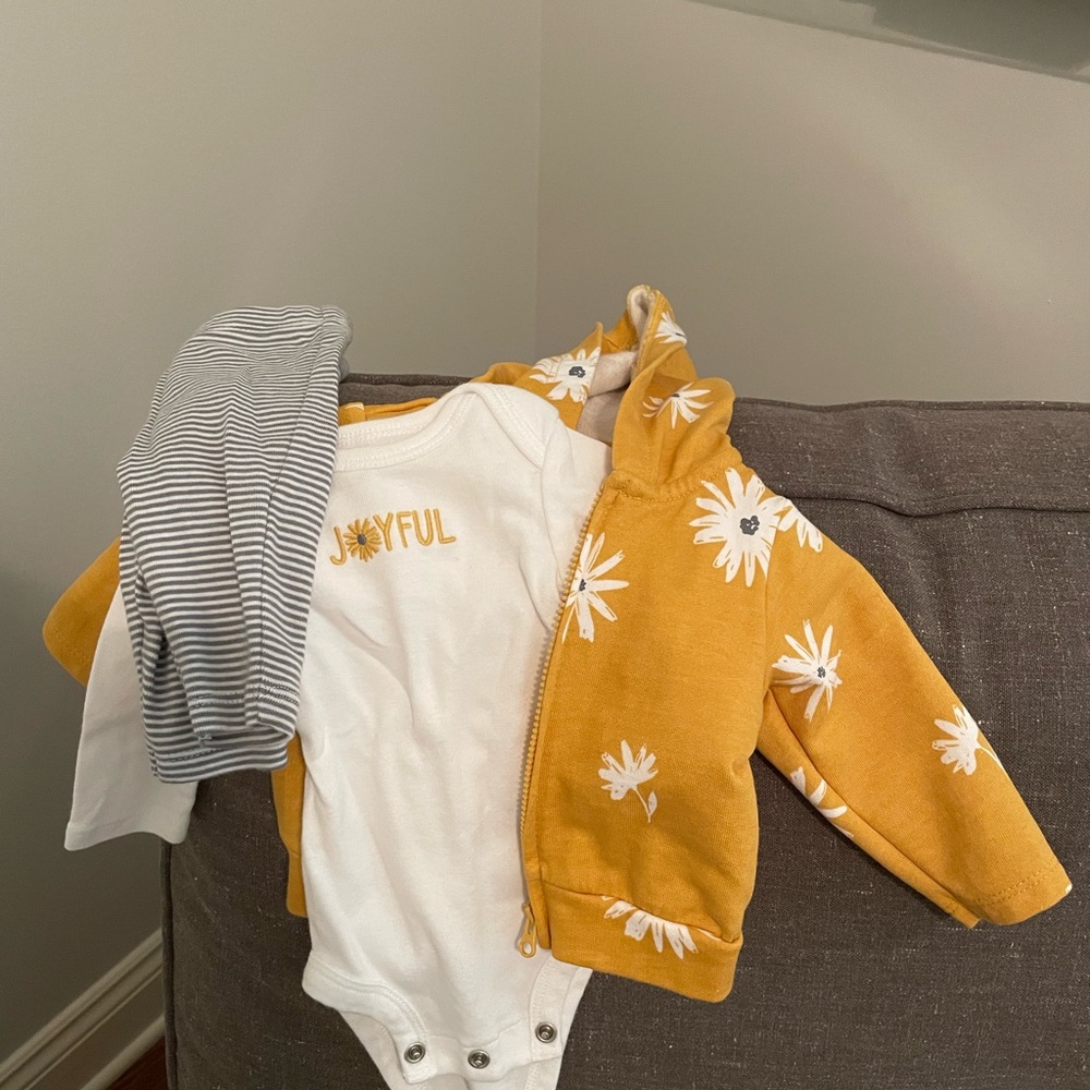 Newborn clothes